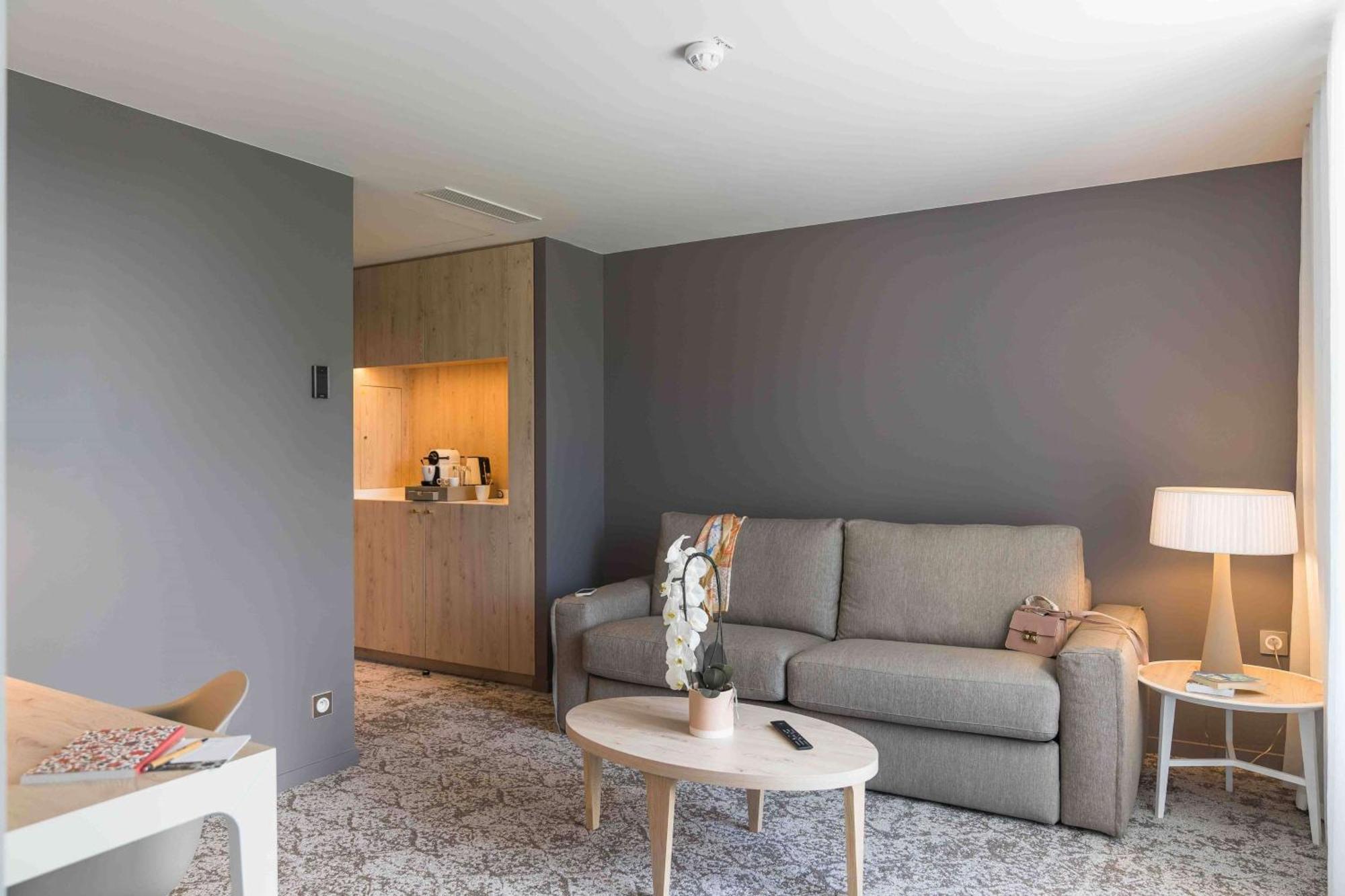 Dolce By Wyndham Versailles - Domaine Du Montcel Jouy-en-Josas Exteriör bild